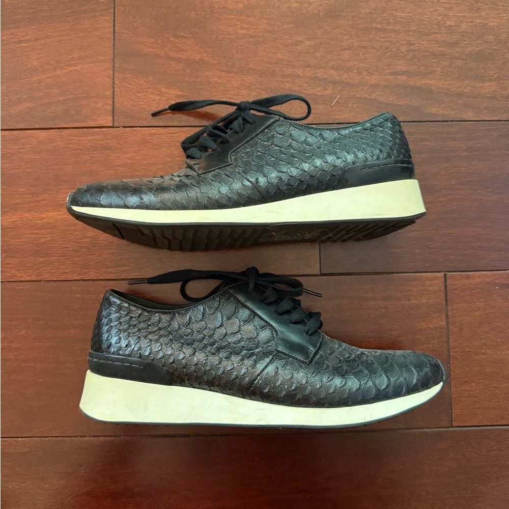 Textured Vince Sneakers